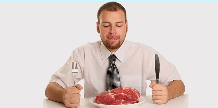 En mann skal spise kjøtt