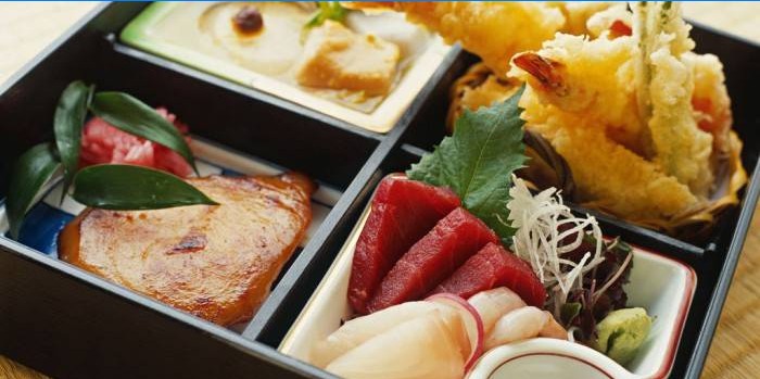Japansk lunsjboks med mat