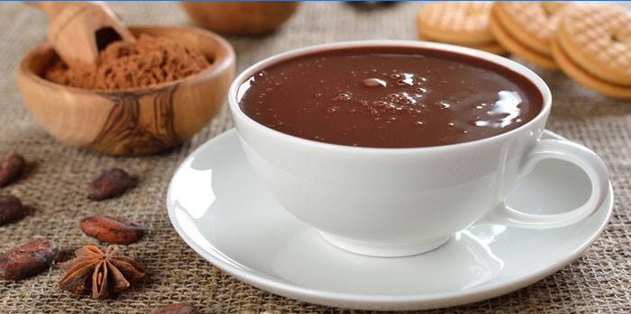 Varm sjokolade i en kopp