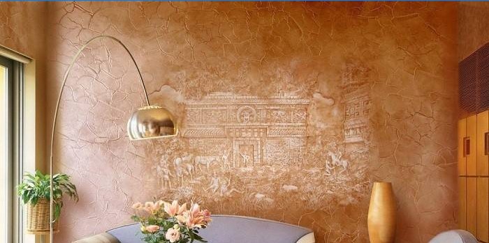 Dekorativt gips med silkeeffekt og veggmaleri på veggen