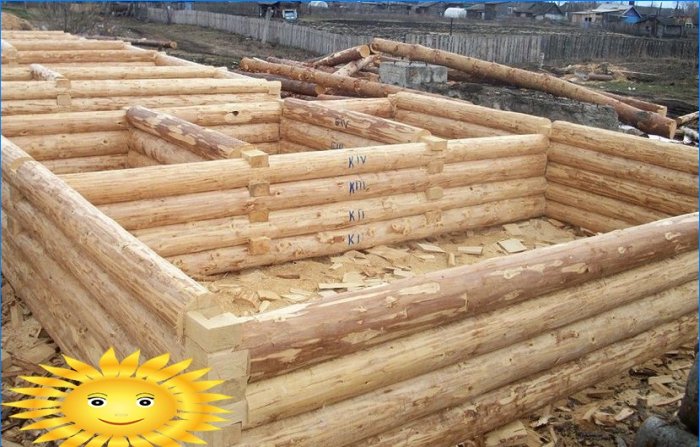 Håndfellingstokk for bygging av tømmerhus