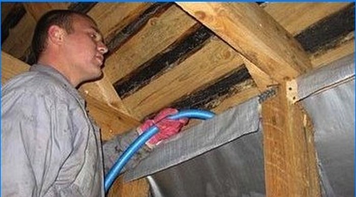 Hvordan isolere loftet