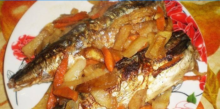 Bakt makrell med grønnsaker