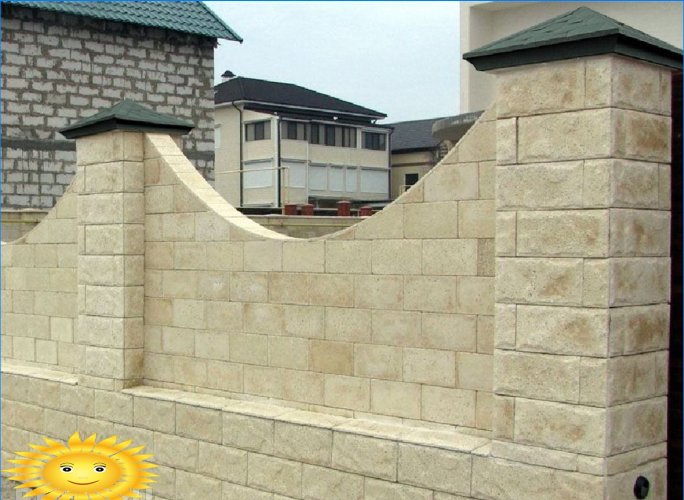 Caps for murstein og betong gjerde stolper: typer og priser