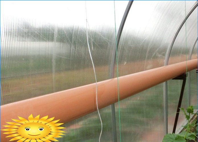 Gjør-det-selv drypp irrigasjon i drivhuset