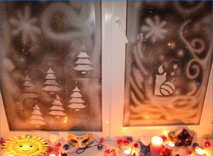 Hvordan dekorere vinduer for det nye året: fotoeksempler