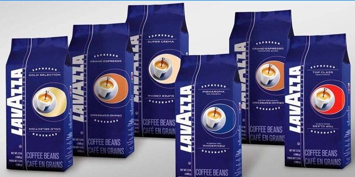 Pakket i pakker italienske kaffebønner fra merket Lavazza