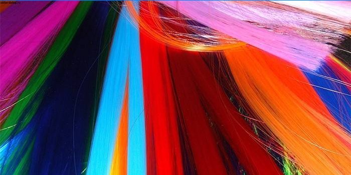 Flerfargede kunstige fibre