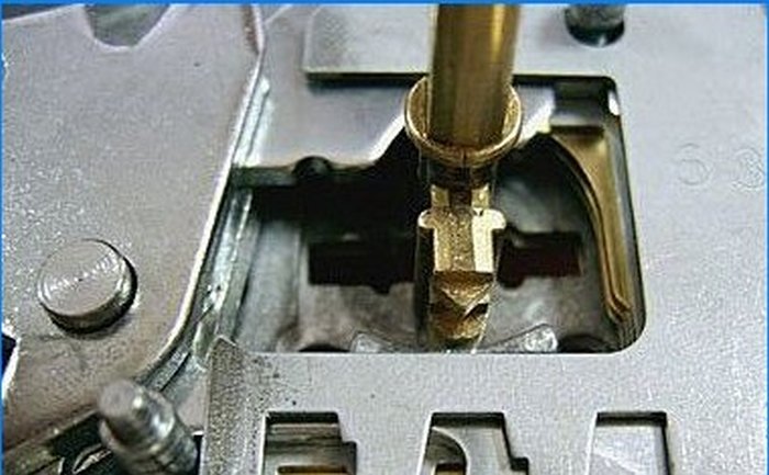 Nyttige tips for valg og montering av en metalldør