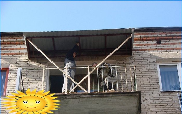 Hvordan lage et tak på en balkong i toppetasjen