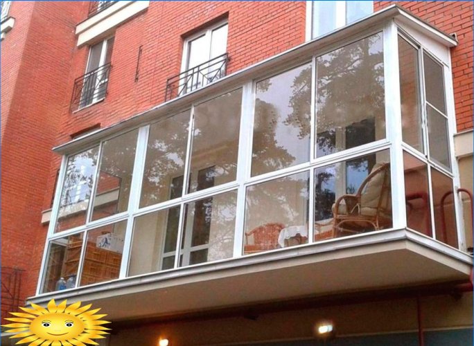 Alternativer for å arrangere en innglasset balkong
