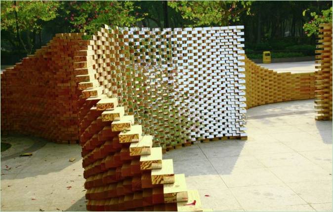 Lego vegg som et sted for hendelser i utformingen av torget