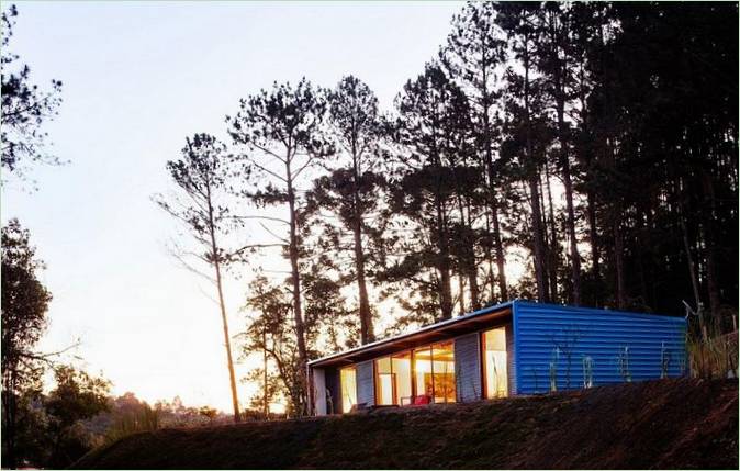 Design av et moderne modulært sommerhus I Brasil