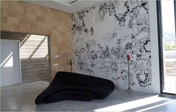 Designer svart sofa I Fidar Beach House