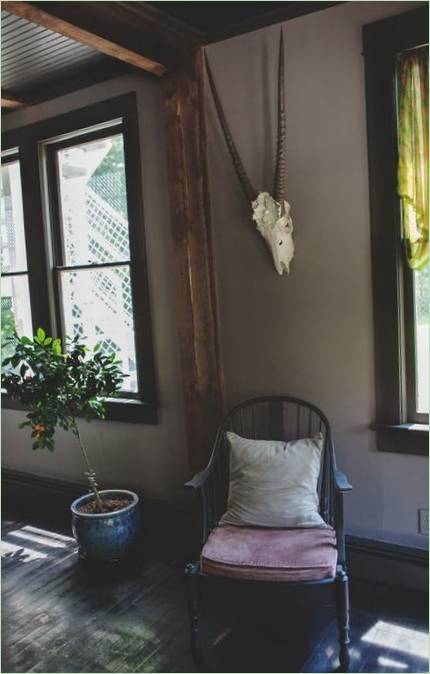 Rustikk hus interiør: vintage stol