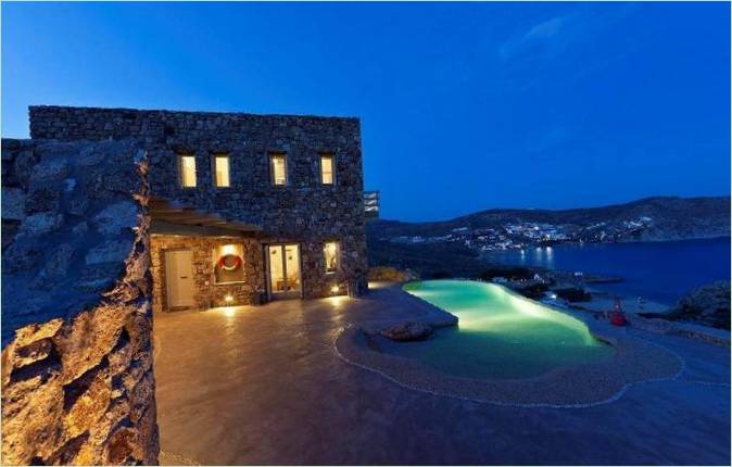 Hus med en stein fasade I Hellas
