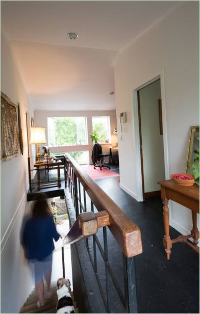 Billig renovering i et privat hus med egne hender I New Zealand: den åpne plassen i andre etasje