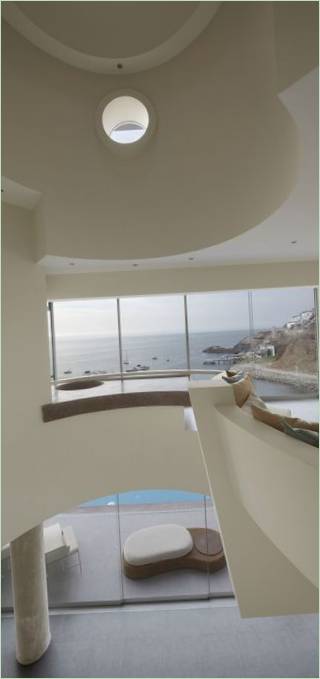 Interiørdesign Av Veronica Beach House med en fantastisk utsikt over kysten I Lima, Peru