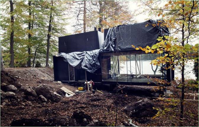 Bilde av å bygge et hus i skogen Photo-05