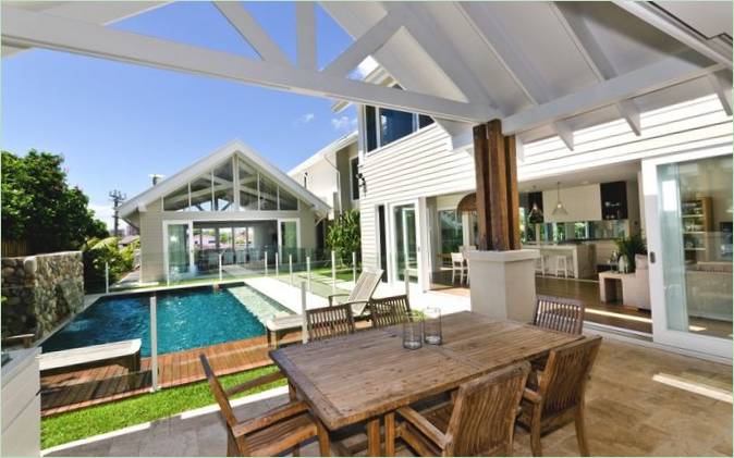 Terrasse på huset for en stor familie I Australia