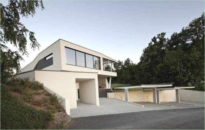 sexy-glatt-og-slak-design-på-huset-noen-østerrike
