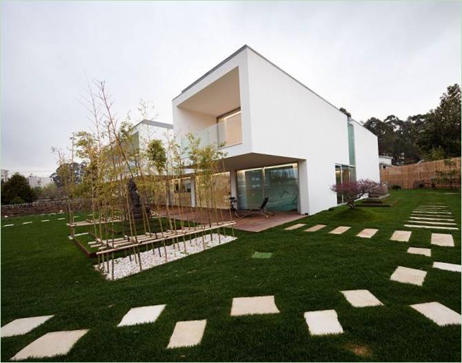 Hus I Valonga av Atelier Nuno Lacerda Lopes, Portugal