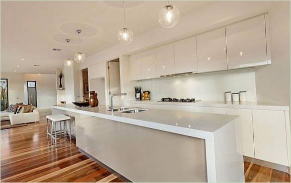 Interiørdesign av kjøkkenområdet til et herskapshus I Australia