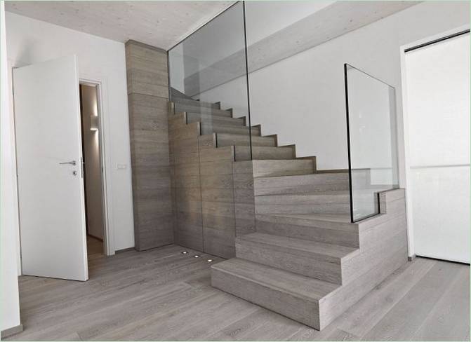 Interiørdesign av den moderne residensen Gian Luca Bazzan
