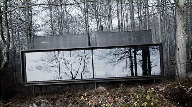 Interiørdesign av et panelhus i skogen