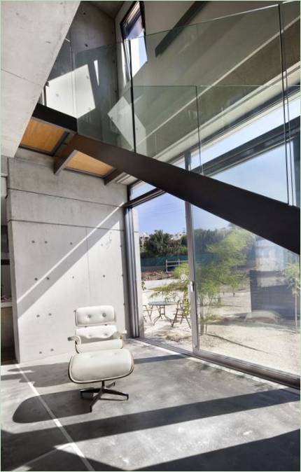 Interiør av herregården Andri & Yiorgos Residence av Vardastudio Arkitekter og Designere, Chloraka, Kypros