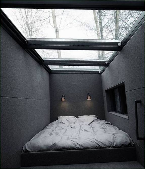 Interiørdesign av et panelhus med glasstak