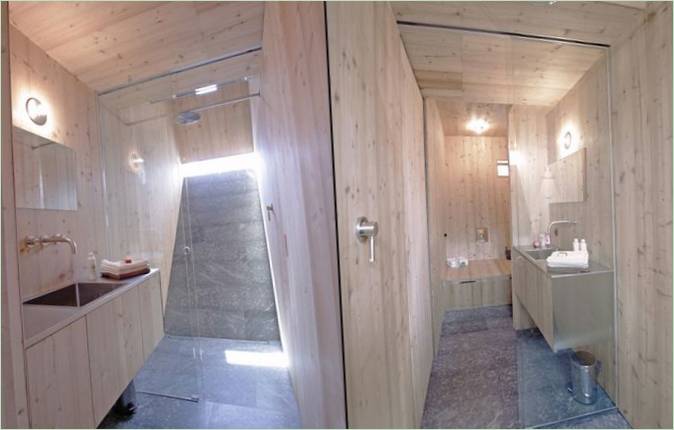 Interiøret på badet Til Ufogel-huset I Østerrike