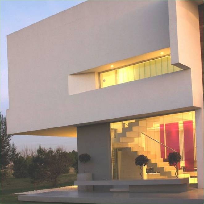 Den opprinnelige utformingen av et moderne hjem fra studio Og Dubrovniks Remy Arquitectos I Buenos Aires