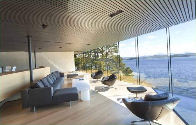 Moderne interiør i en bolig på Quadra Island