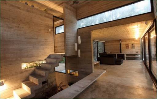 Stue interiør med glassvegger