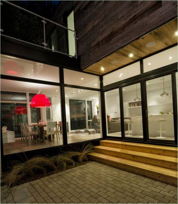 Et hus med minimalistisk Zen design I Ottawa