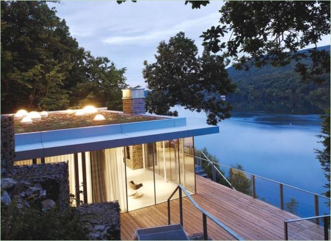 Et herlig hus med utsikt over innsjøen