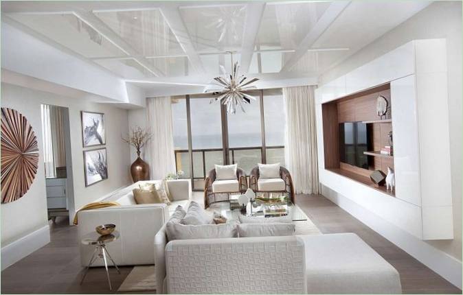 Moderne stue i hvite toner
