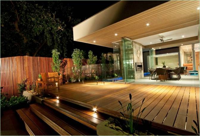 Belysning av terrassen til et privat hus
