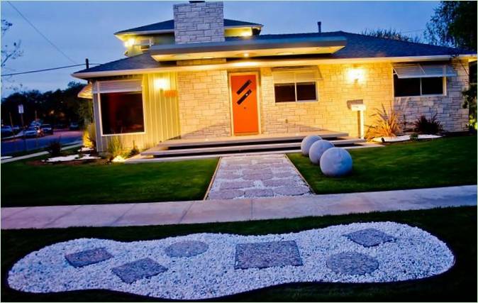 Storskala rekonstruksjon av et hus I Los Altos Av Weaver Design Group